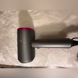 SLOPEHILL Hair Dryer with Pink Accents